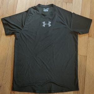 Men's extra large Under Armour shirt